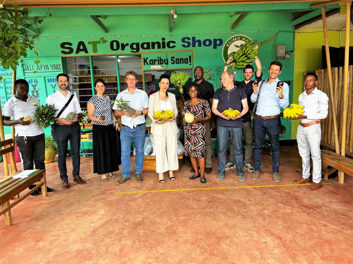 Bild von Foreign Minister visits organic farms in Tanzania
